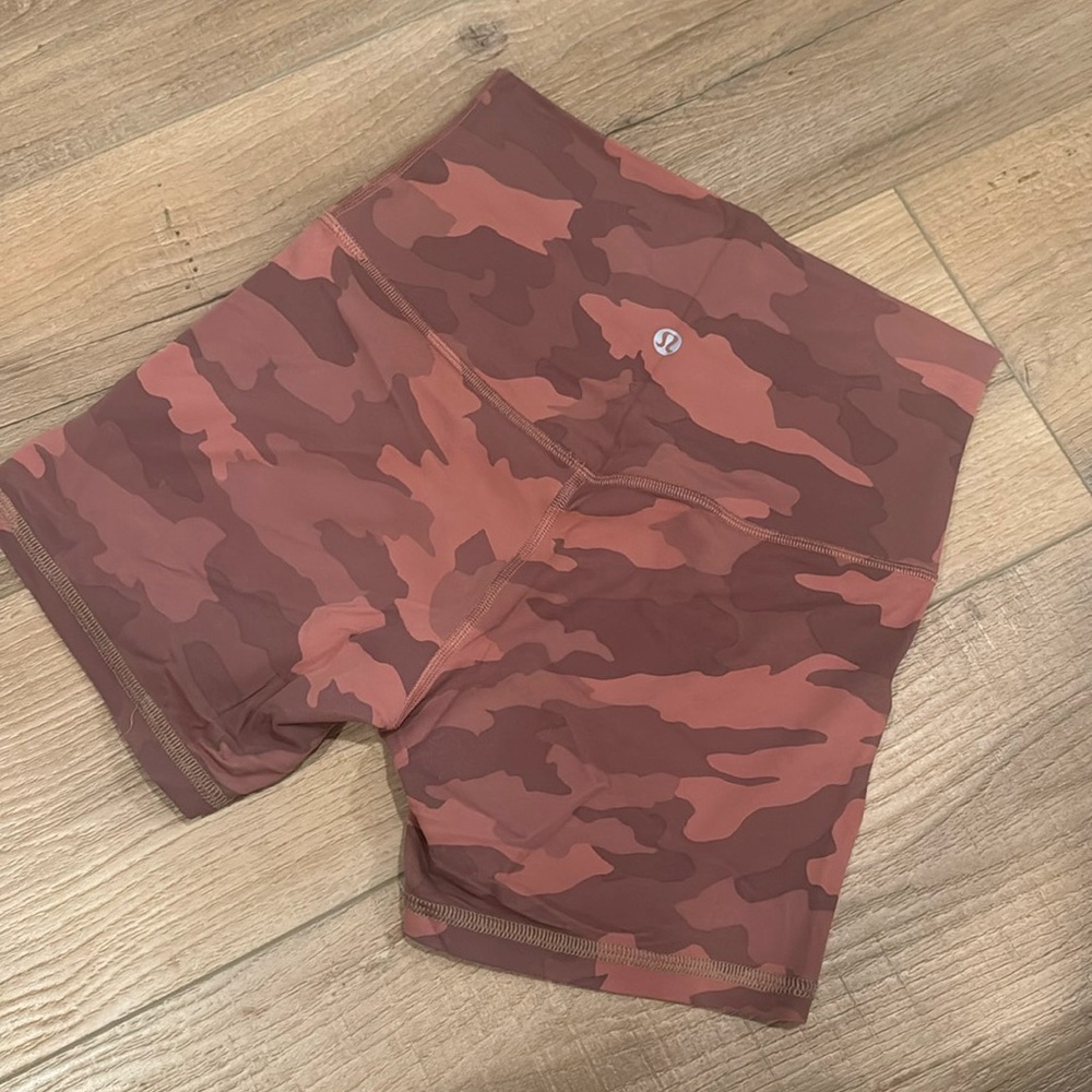 Lululemon align shorts pink camo 4”